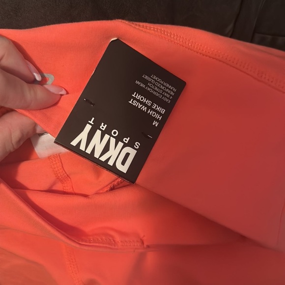 Dkny shorts - Picture 3 of 3